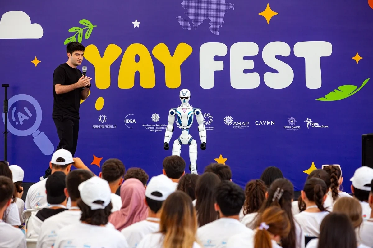 "Yay Fest 2026"nın iştirakçıları müasir şəhərlər və texnologiyalar barədə məlumatlandırılıb - FOTO