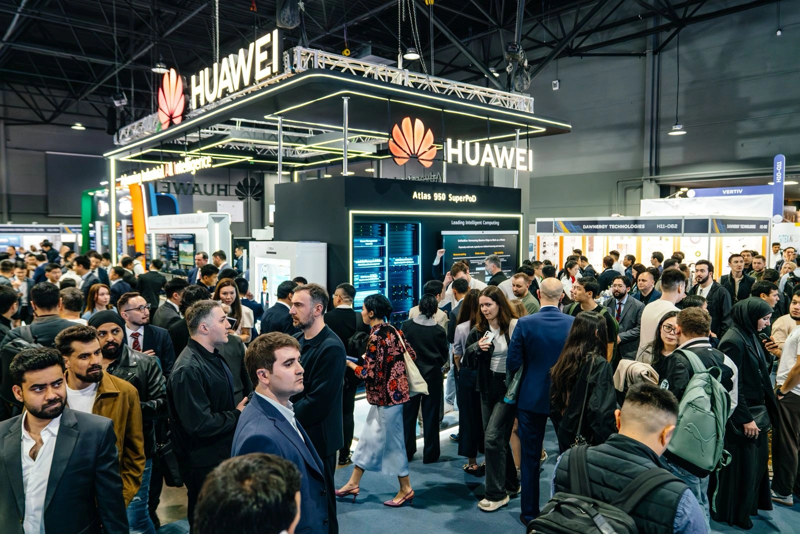 GITEX AI Qazaxıstan Almatıda tarixi debüt edir - Mərkəzi Asiya qlobal süni intellekt yarışında öz iddiasını ortaya qoyur - FOTO