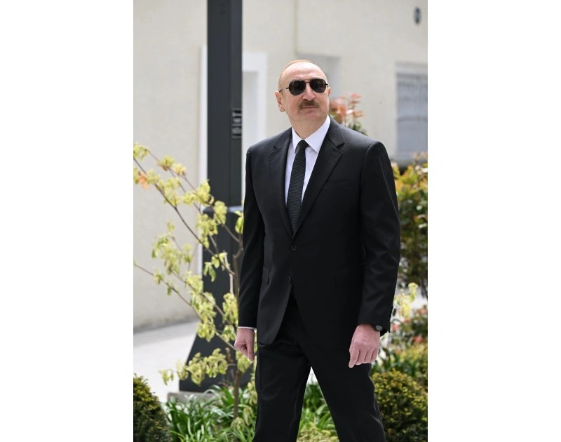 İlham Əliyev Bakının İslam Səfərli küçəsinin yenidənqurmadan sonra açılışında iştirak edib - FOTO