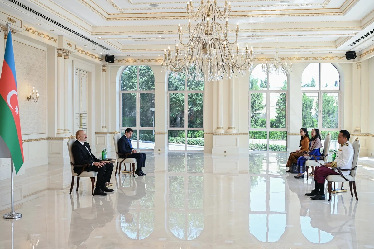 Prezident Kambocanın ölkəmizə yeni təyin olunmuş səfirini qəbul etdi - FOTO