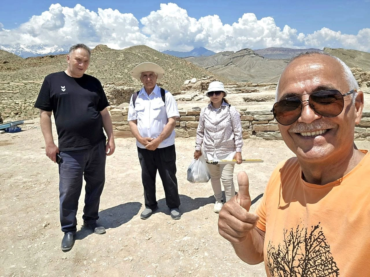 “İsa Həbibbəylinin dirijorluğu ilə Nuh dabanı axtaran tarixçilər əsl tarix nümunələrimizi gözardı etməyə çalışıblar...”
