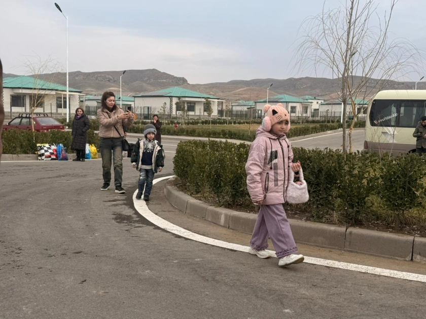 Növbəti köç karvanı Məmmədbəyliyə çatdı - FOTO
