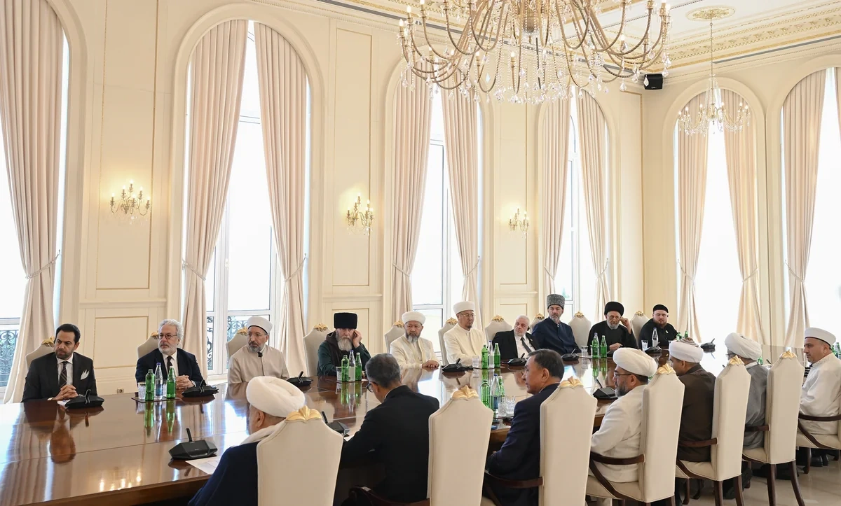 İlham Əliyev Bakıda keçirilən beynəlxalq konfransların iştirakçılarını qəbul etdi - FOTO - YENİLƏNİB