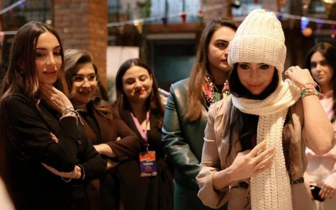 Prezidentin qızları və gəlini "Woman Bazaar" festivalında - FOTOLAR