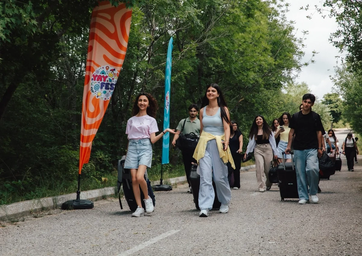 "Yay Fest 2026"nın iştirakçıları müasir şəhərlər və texnologiyalar barədə məlumatlandırılıb - FOTO