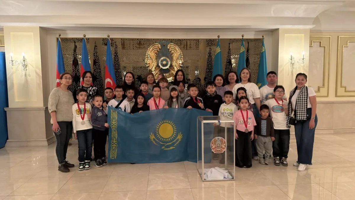 Bakıdakı Qazaxıstan səfirliyində səsvermə keçirilir - FOTO