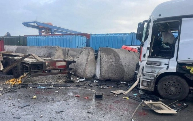 Rusiya Odessada iki limanı vurub, ölə və yaralananlar var