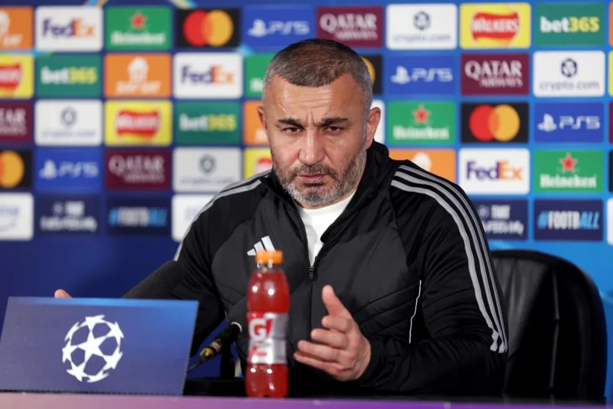 Qurban Qurbanov: "Əsas heyətdən gedəcək futbolçular var"