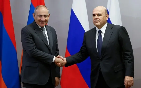 Mişustin Paşinyanla görüşəcək