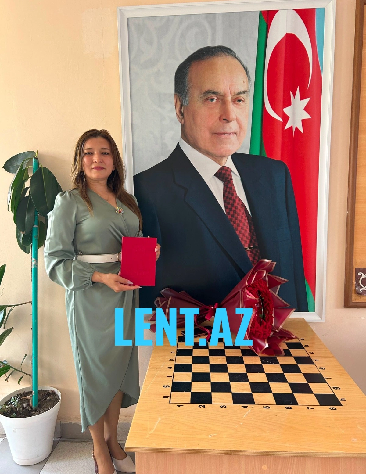 Universitetə qəbul olan şəhid anası - "Deputat olacam"