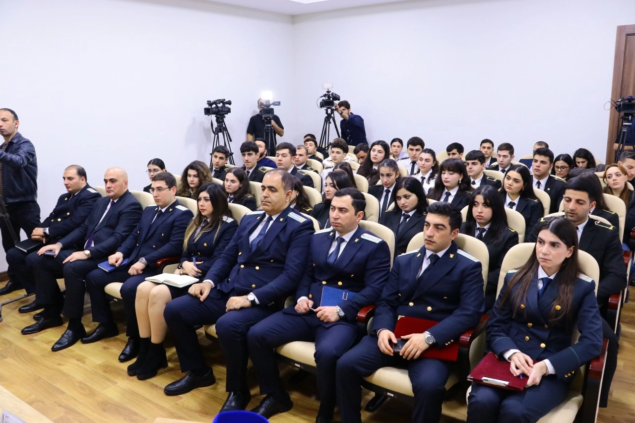 Baş Prokurorluq amnistiya aktı ilə bağlı seminar keçirdi - FOTO