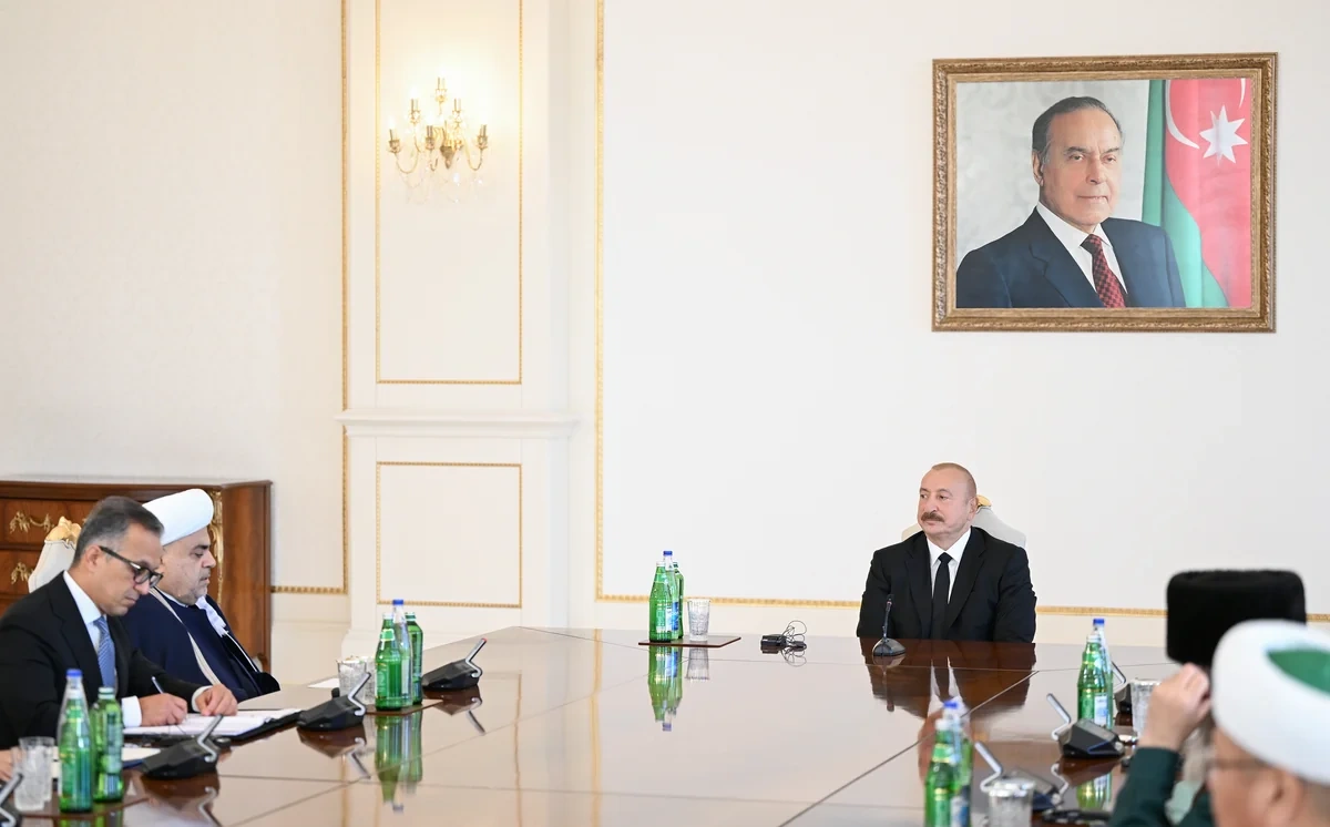 İlham Əliyev Bakıda keçirilən beynəlxalq konfransların iştirakçılarını qəbul etdi - FOTO - YENİLƏNİB