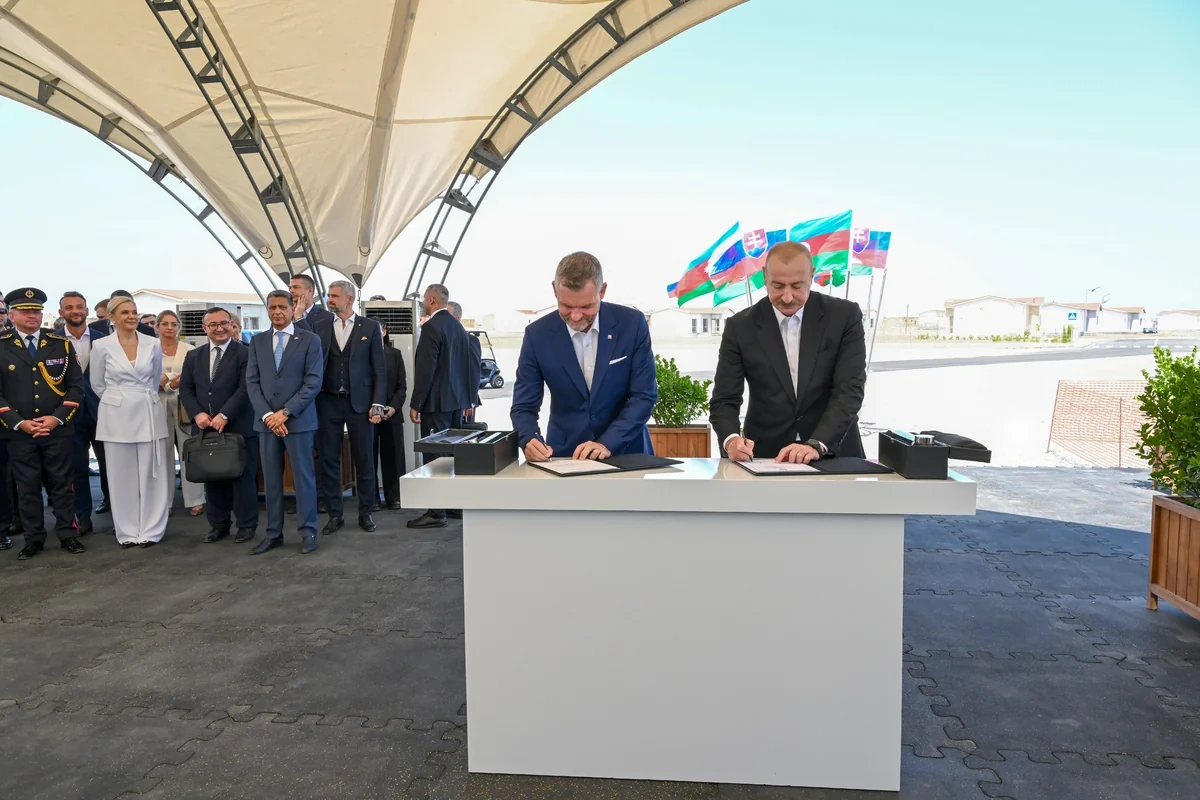 Slovakiyadan Azərbaycana məktəb hədiyyəsi: Prezidentlər təməlqoyma mərasiminə qatıldılar - FOTO