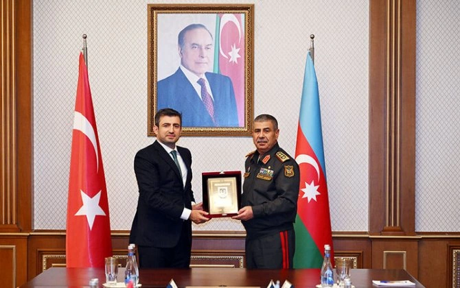 Zakir Həsənov Selçuk Bayraktarı qəbul etdi - FOTO