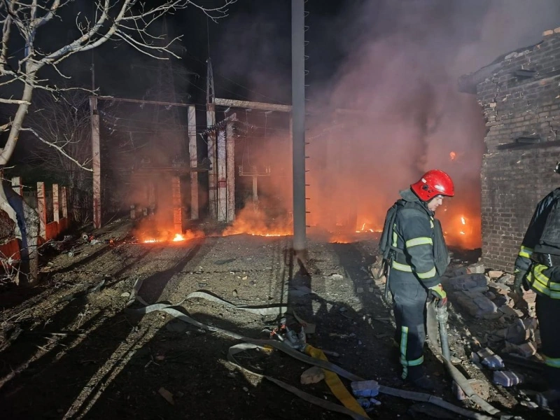 "Ukrayna və Rusiyada gecə hücumları: mülki obyektlər zərbə altında, dron müharibəsi genişlənir" - Ukrayna KİV-ləri