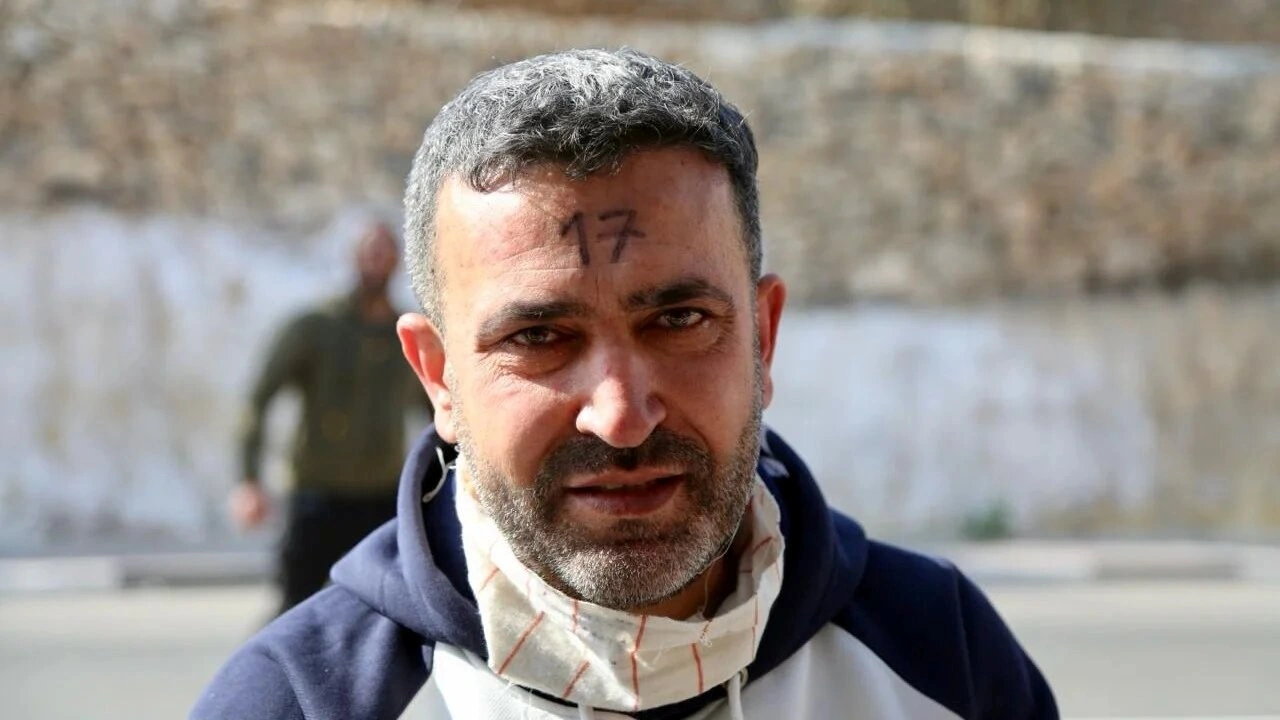 İsrail ordusu fələstinli məhbusların alnına nömrə yazır: “44” rəqəminin arxasında nə durur?..-RƏZALƏT