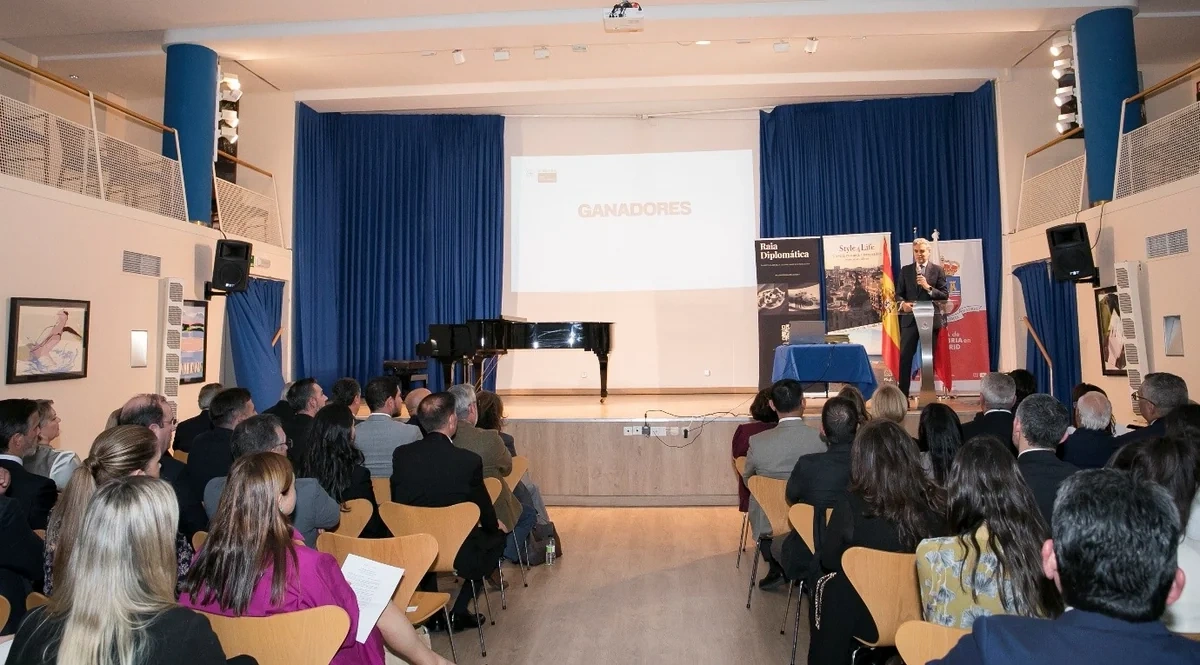 Azərbaycanın İspaniyadakı səfiri "Raia Diplomática"nın mükafatına layiq görülüb - FOTO