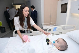 Liv Bona Dea Hospitalında Sümük iliyi transplantasiya mərkəzinin açılışı olub - FOTO