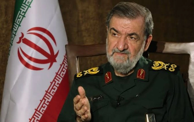 "Trampın İrana hücum etməklə nümayiş etdirdiyi axmaqlıq bütün ölkələrin  nüvə silahına sahib olmaq həvəsini artırdı..."