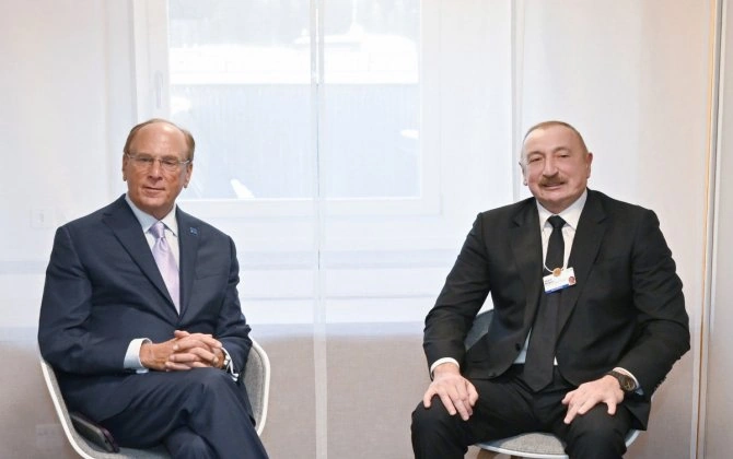 İlham Əliyev Davosda "BlackRock" və "Global Infrastructure Partners"in rəsmiləri ilə görüşüb - FOTO