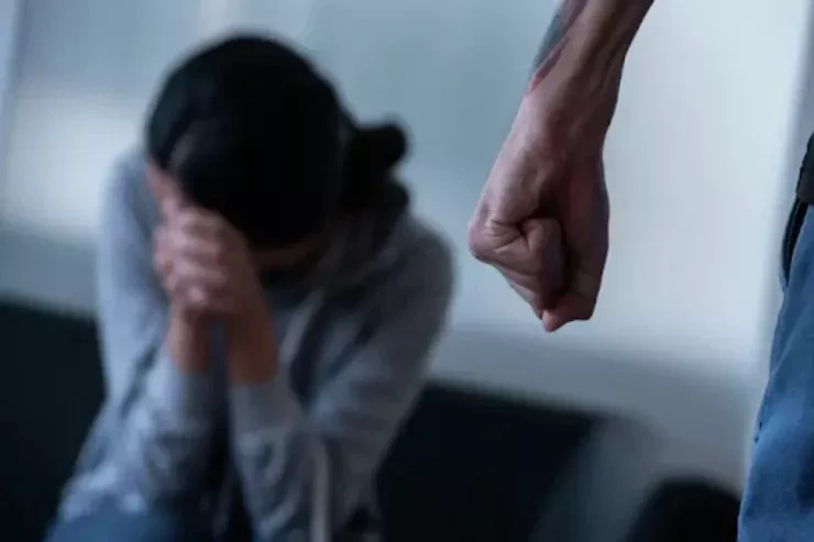 Qazaxda kişi arvadını yuxudan oyadıb 10 dəqiqə döydü - Səbəbi və cəzası...