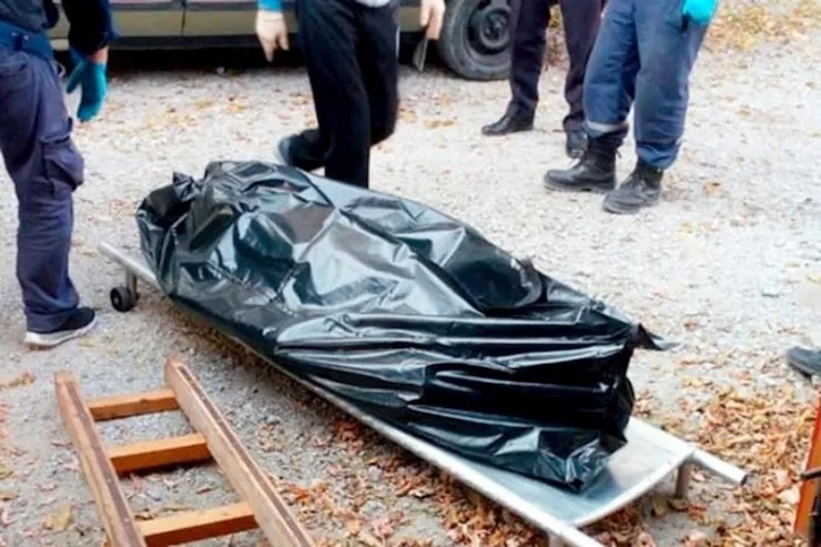 Bakıda binanın zirzəmisində çürümüş kişi meyiti tapıldı