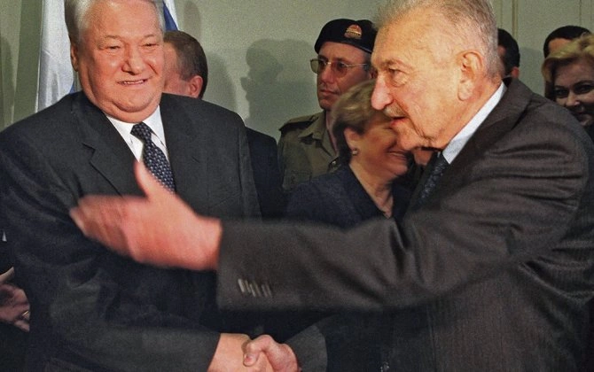 "Özünü yəhudilərlə əhatə edən prezident" - "Еврейская панорама"