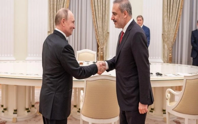 Putin Kazanda Hakan Fidanla görüşəcək