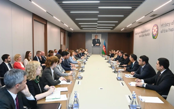 Azərbaycan və Aİ arasında regional məsələlər müzakirə olunub
