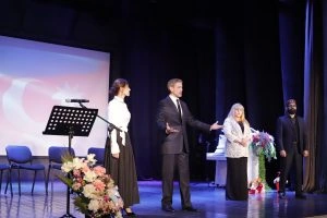 Şuşa Dövlət Teatrında Sabir Rüstəmxanlı poetik rüzgarı