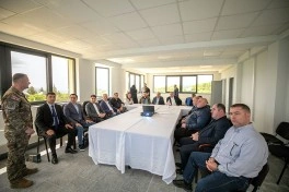 Zakir Həsənov Gürcüstanda bir sıra hərbi obyektlərdə olub - FOTO