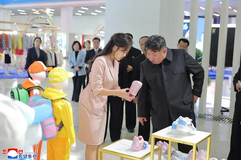 Öldüyü deyilən Kim Çen Inın görüntüləri yayıldı - FOTO