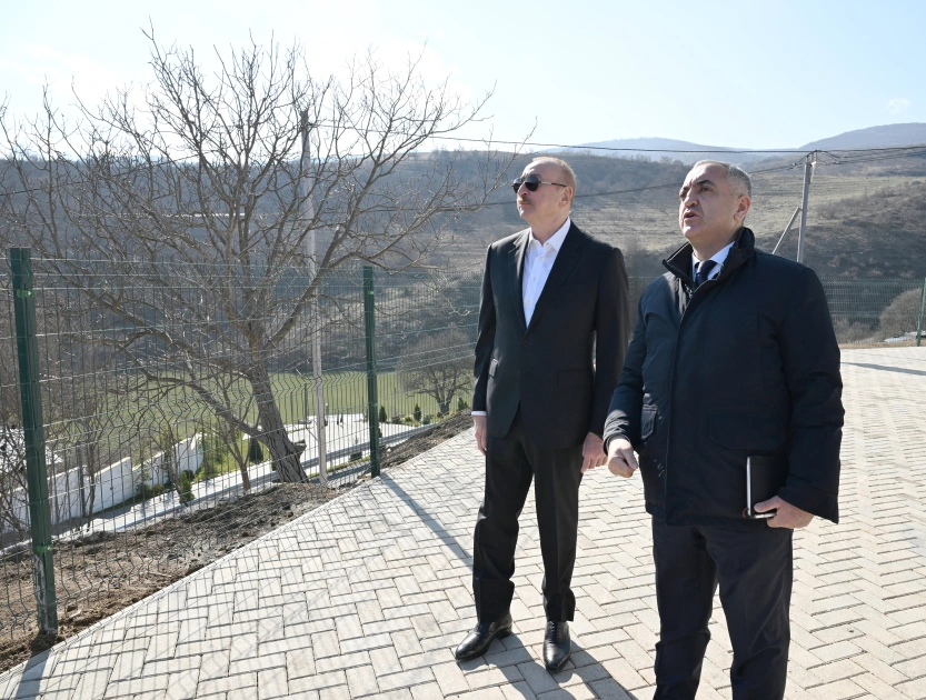 İlham Əliyev Xocalının Xanabad kəndində görülmüş işlərlə tanış olub - FOTO - YENİLƏNİB