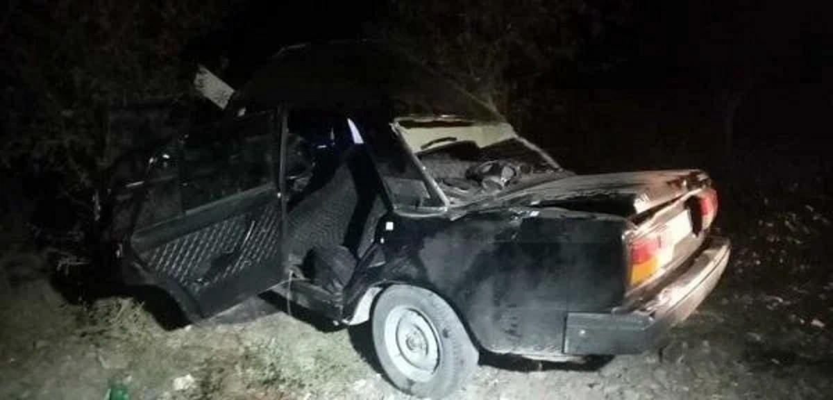 Ağdaşda avtomobil hasara çırpıldı, sürücü xəsarət aldı