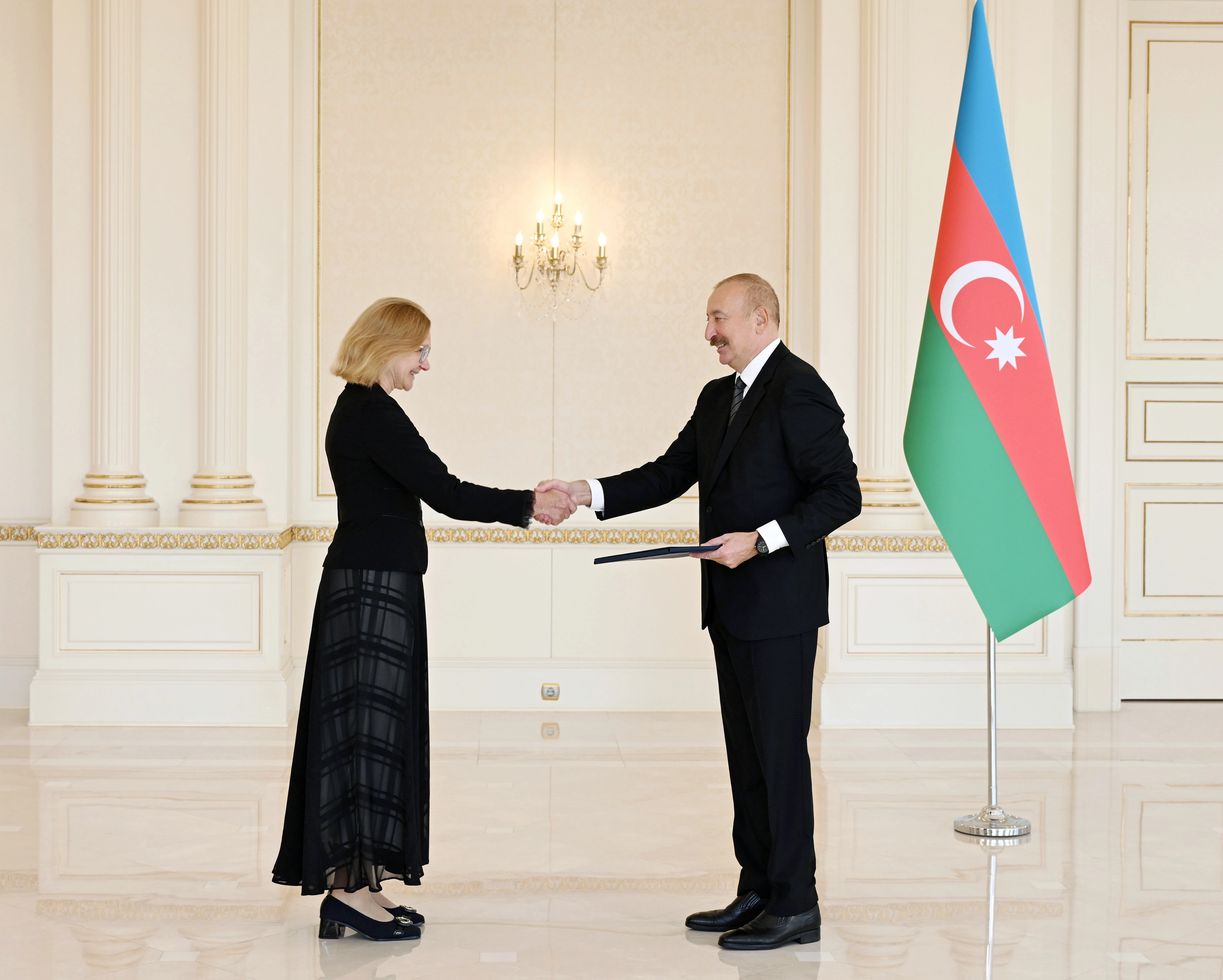 İlham Əliyev Estoniyanın Azərbaycanda yeni təyin olunmuş səfirini qəbul etdi - FOTO