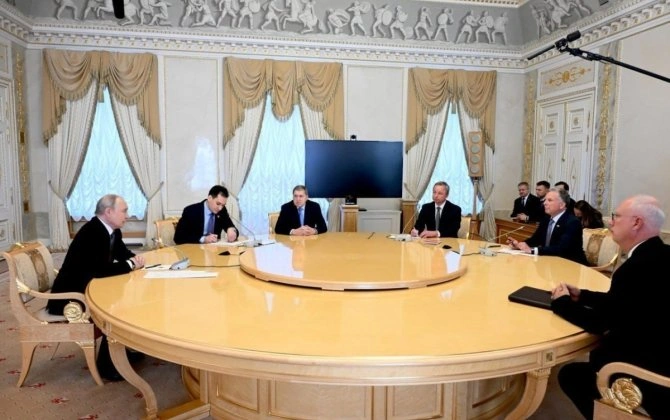 Kreml: Putin Uitkoffa Rusiyanın noyabrda ABŞ və Ukrayna ilə danışıqlara hazır olduğunu bildirib