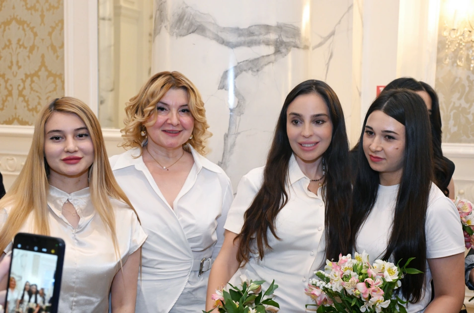 Leyla Əliyeva “Qızların təhsilinə dəstək” layihəsinin II Məzun Günündə iştirak etdi - FOTO