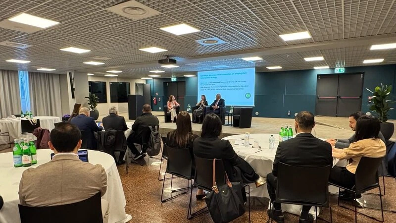 Milanda Azərbaycan ali təhsilinə həsr olunmuş panel sessiya keçirildi - FOTO