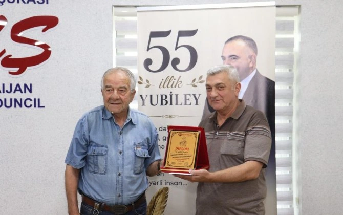 "Əlüzyuyana danışılan yuxular"