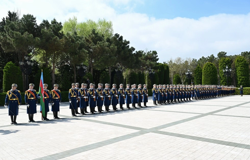 Latviya Prezidentinin rəsmi qarşılanma mərasimi oldu - FOTO