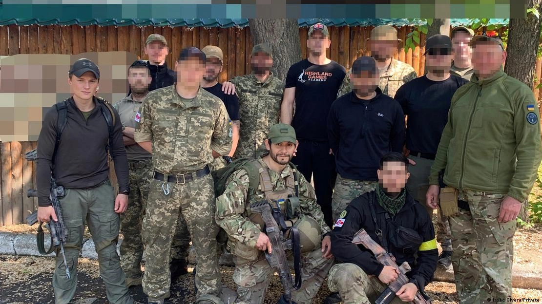 "Ukrayna müharibəsində yeni mərhələ: könüllülər artır, texnologiya güclənir, risklər böyüyür" - "Deutsche Welle"