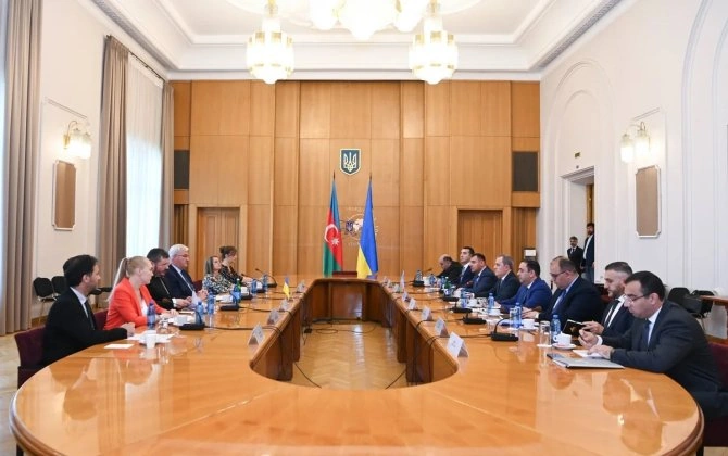 Azərbaycan və Ukrayna XİN başçıları arasında geniş tərkibdə görüş oldu - FOTO