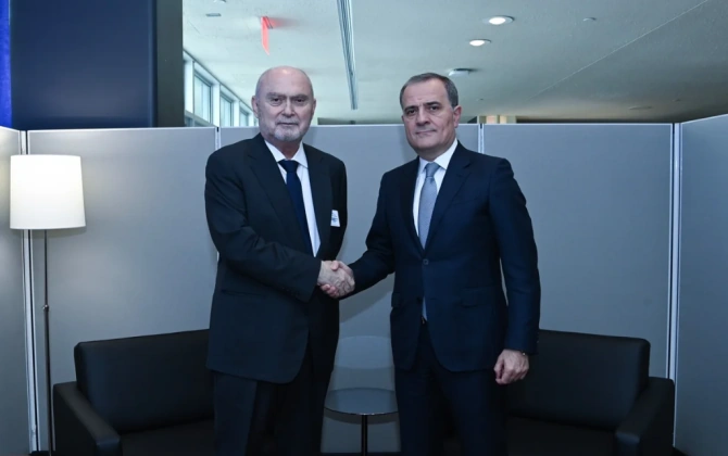 Ceyhun Bayramov ATƏT-in baş katibi ilə regional təhlükəsizliyi və sülh prosesini müzakirə edib