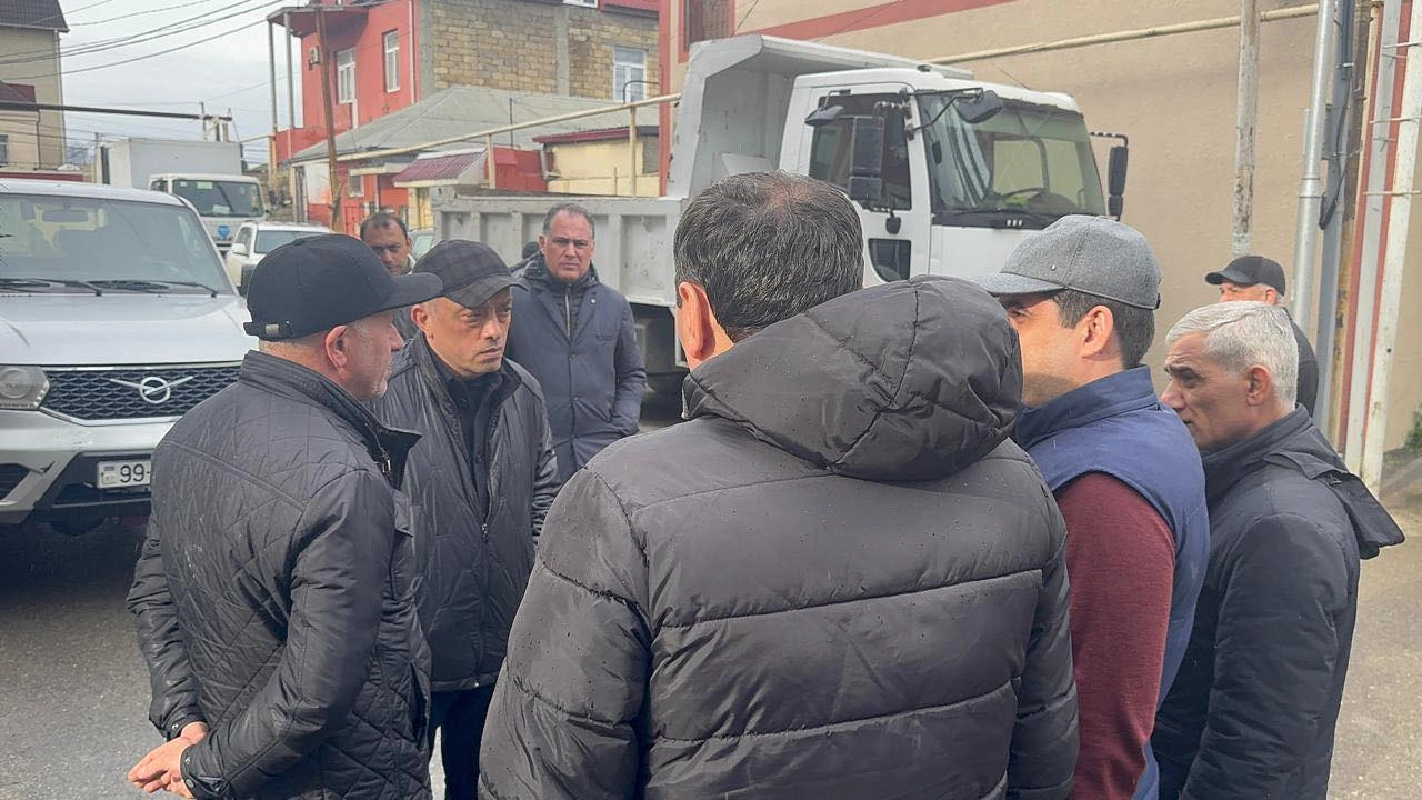 ADSEA sədri üzərində evlər tikilən kollektorun çökdüyü ərazidə olub  - VİDEO+FOTOLAR