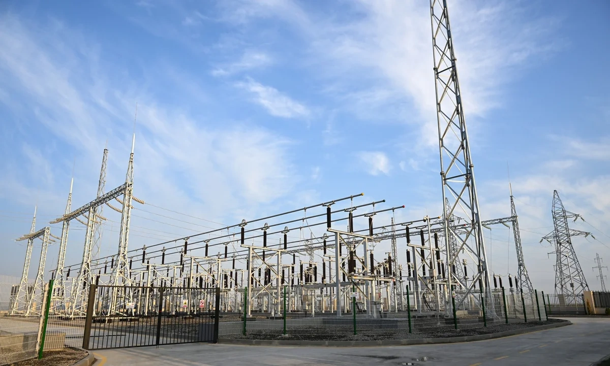 İlham Əliyev "Qobustan" Günəş Elektrik Stansiyasının açılışında iştirak etdi - FOTOLAR