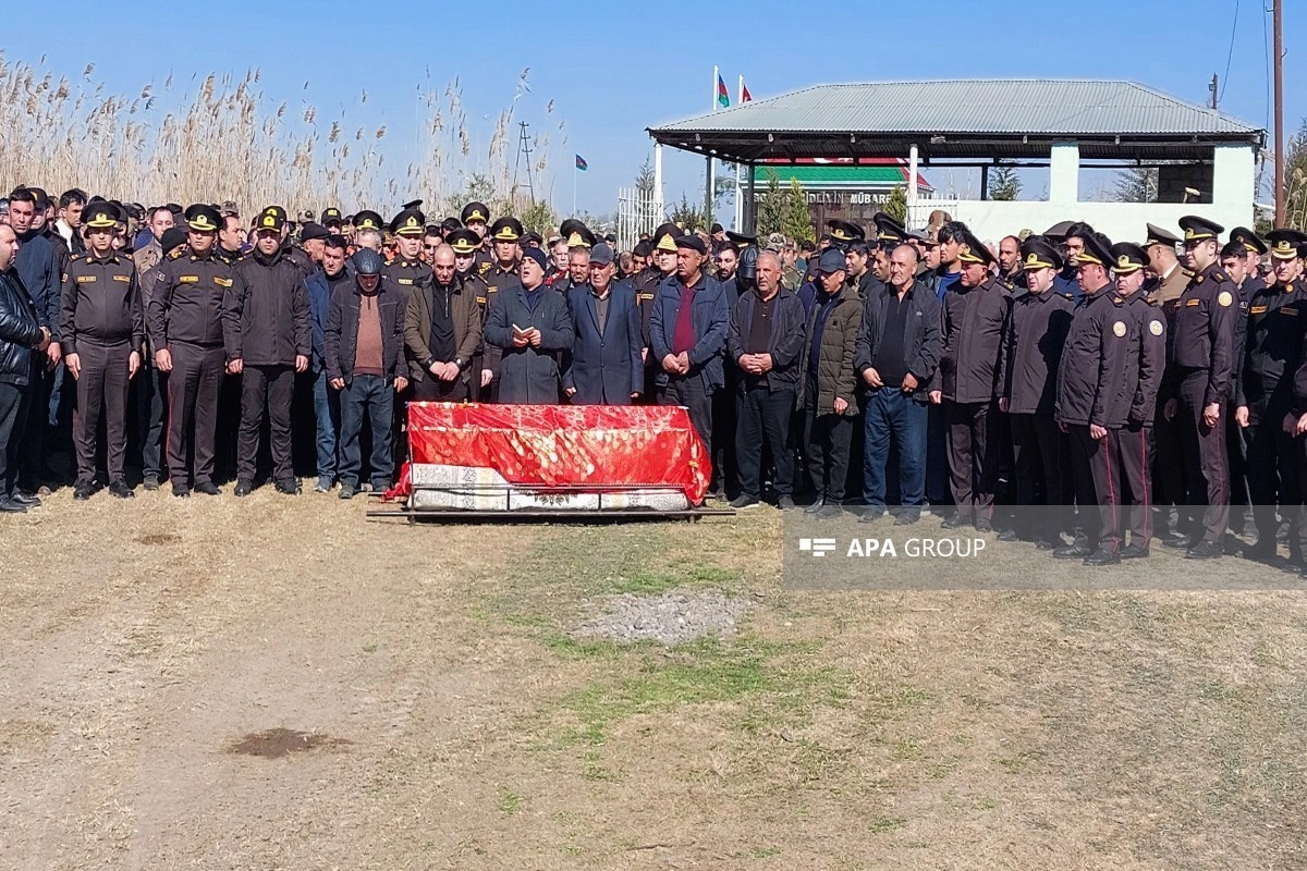 Xidməti vəzifəsini yerinə yetirərkən həlak olan FHN əməkdaşı dəfn olunub - FOTO