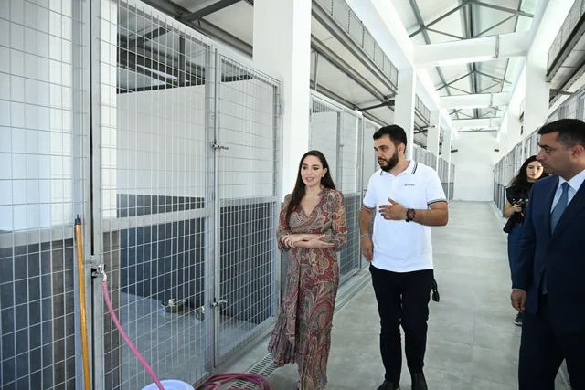 Leyla Əliyeva Yevlaxda Sahibsiz Heyvanlara Qayğı Mərkəzinin regional bölməsinin açılışında iştirak edib - FOTO