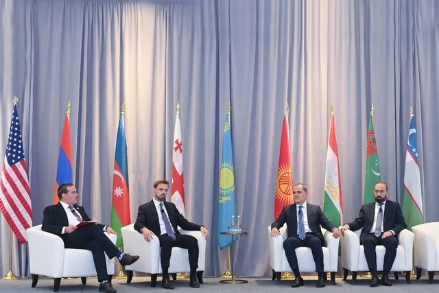 TRIPP Azərbaycanın qərb rayonlarını Naxçıvanla necə birləşdirəcək? - Nazir DETALLARI AÇIQLADI - FOTO