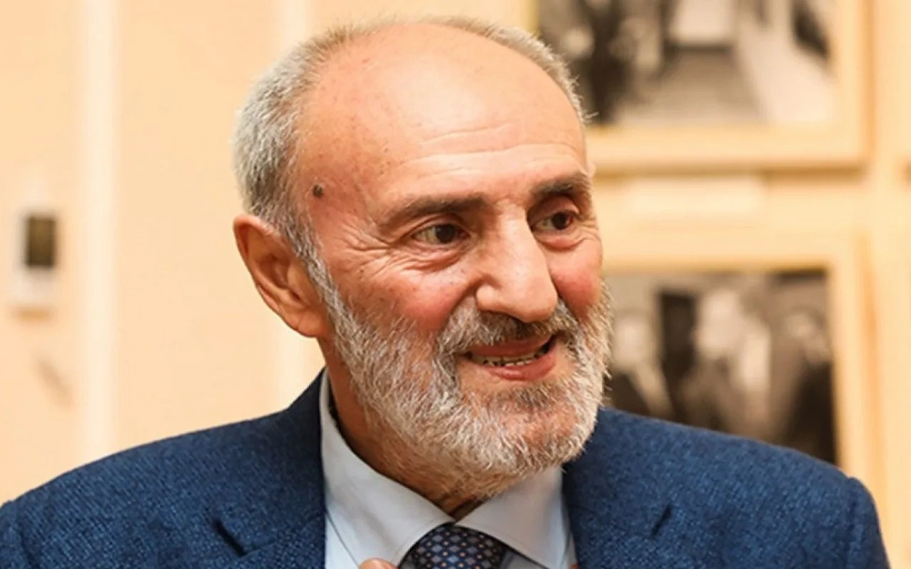 Akif İslamzadənin son durumu ilə bağlı açıqlama: "Ürəyinə stent qoyulub"