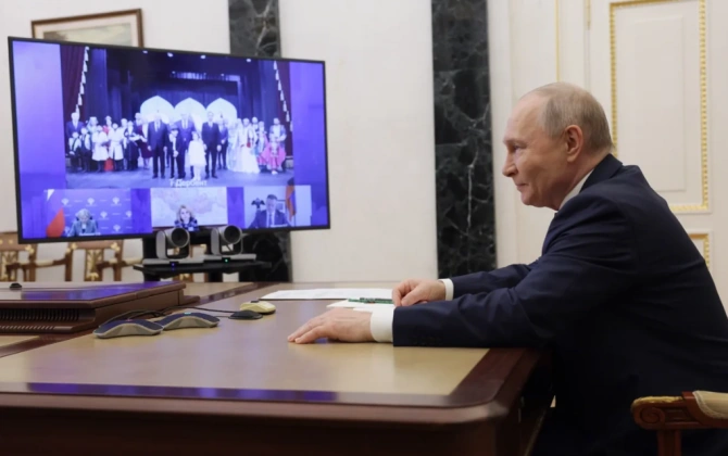 Putin: Bakı və Dərbənddəki teatrlar mədəniyyətlər arasında körpüdür